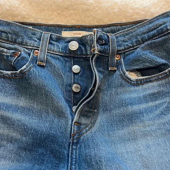 Levi’s wedgie jeans - Picture 4 of 5